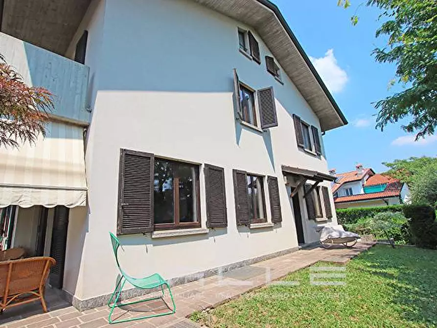Immagine 2 di Villa in vendita  in via verdi a Mozzo