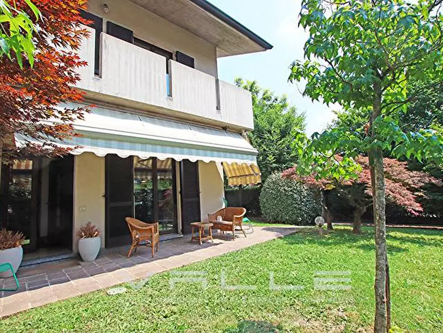 Immagine 3 di Villa in vendita  in via verdi a Mozzo