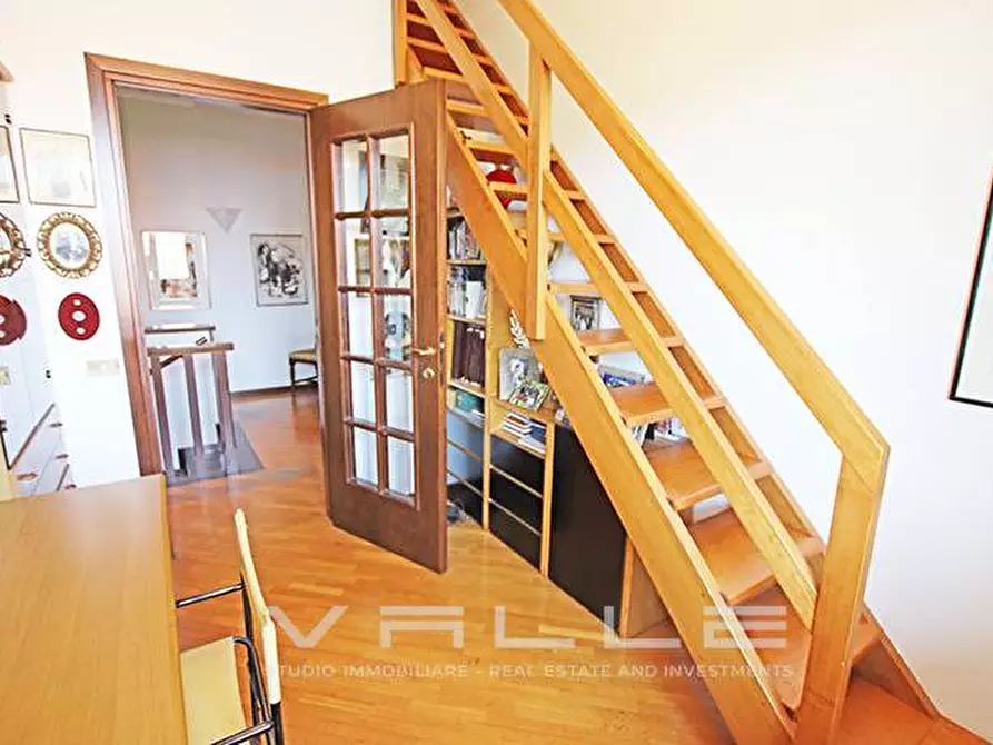 Immagine 32 di Villa in vendita  in via verdi a Mozzo
