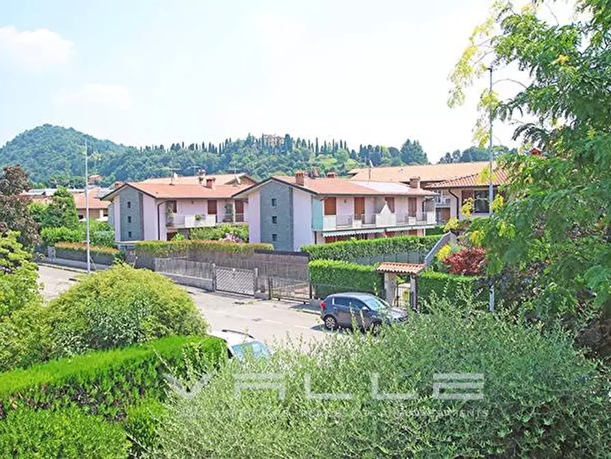 Immagine 35 di Villa in vendita  in via verdi a Mozzo