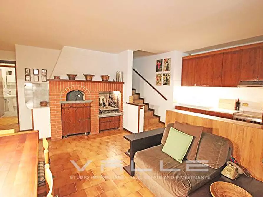 Immagine 36 di Villa in vendita  in via verdi a Mozzo