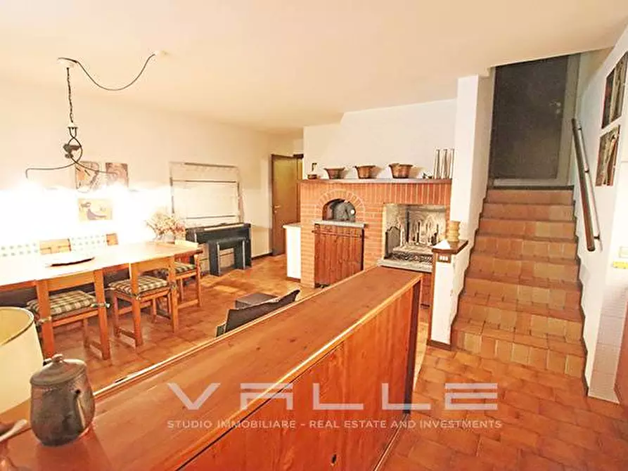 Immagine 37 di Villa in vendita  in via verdi a Mozzo
