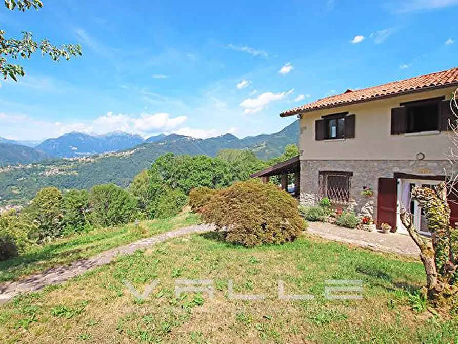 Immagine 2 di Villa in vendita  in via Parpaet a Zogno