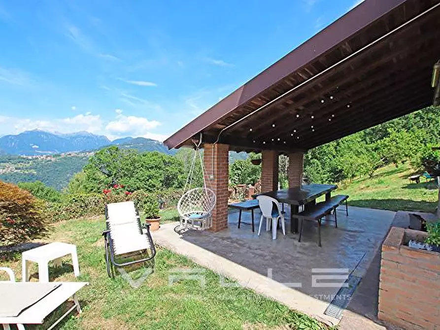 Immagine 5 di Villa in vendita  in via Parpaet a Zogno