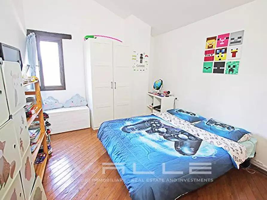 Immagine 27 di Villa in vendita  in via Parpaet a Zogno