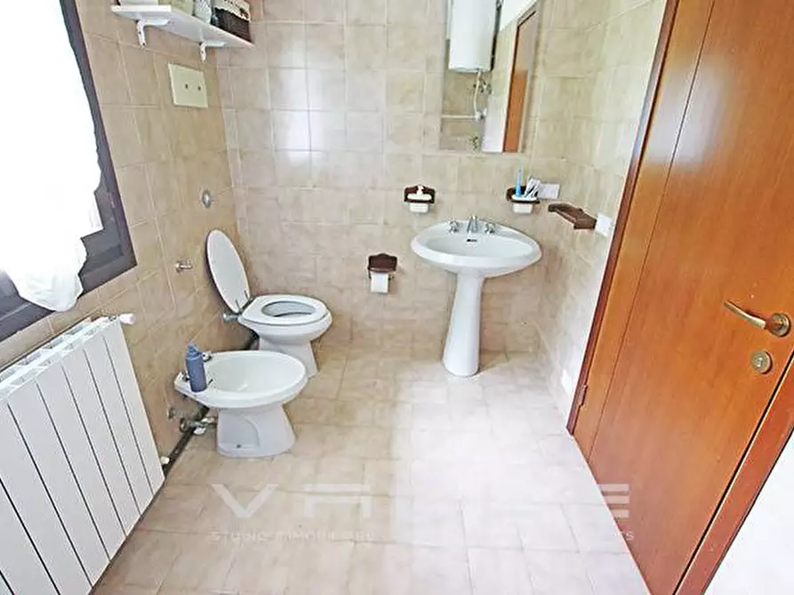 Immagine 31 di Villa in vendita  in via Parpaet a Zogno