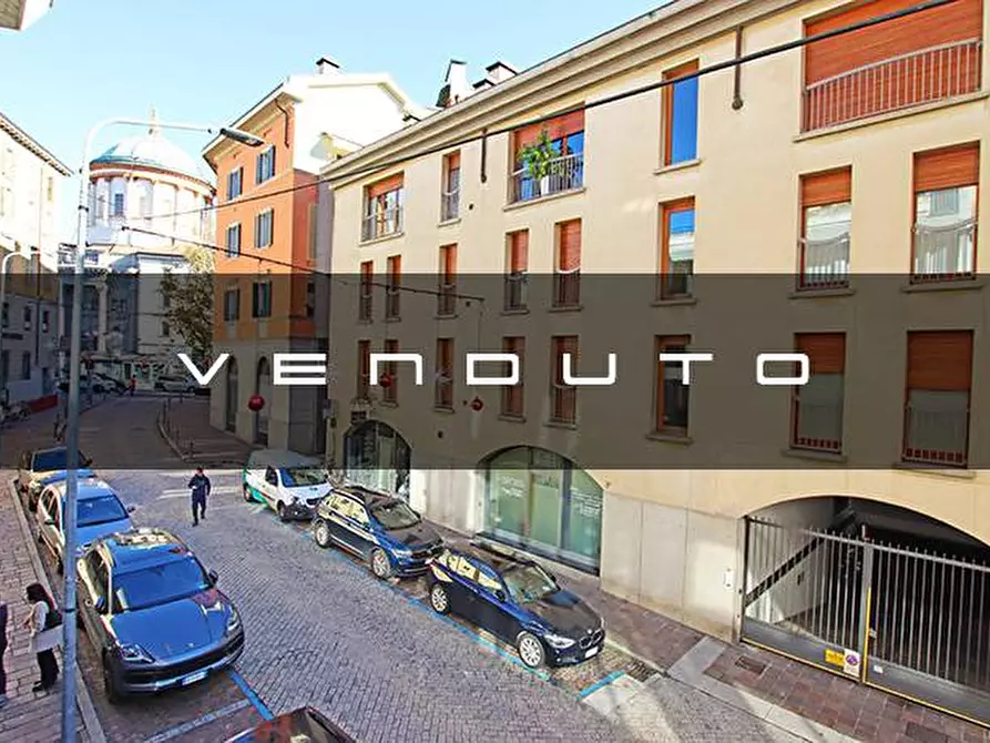 Immagine 1 di Appartamento in vendita  in via guglielmo d'alzano a Bergamo