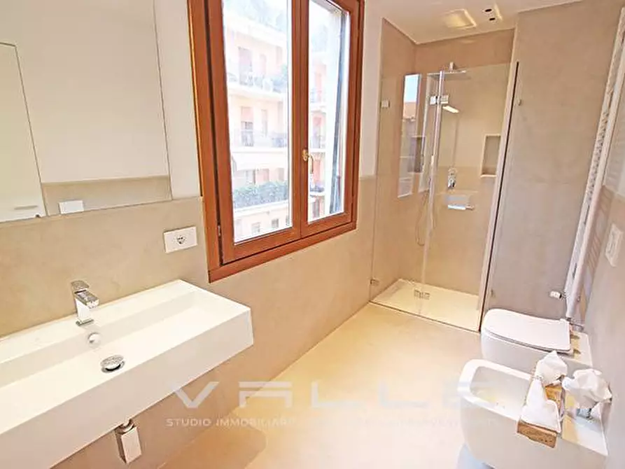 Immagine 14 di Appartamento in affitto  in via locatelli a Bergamo