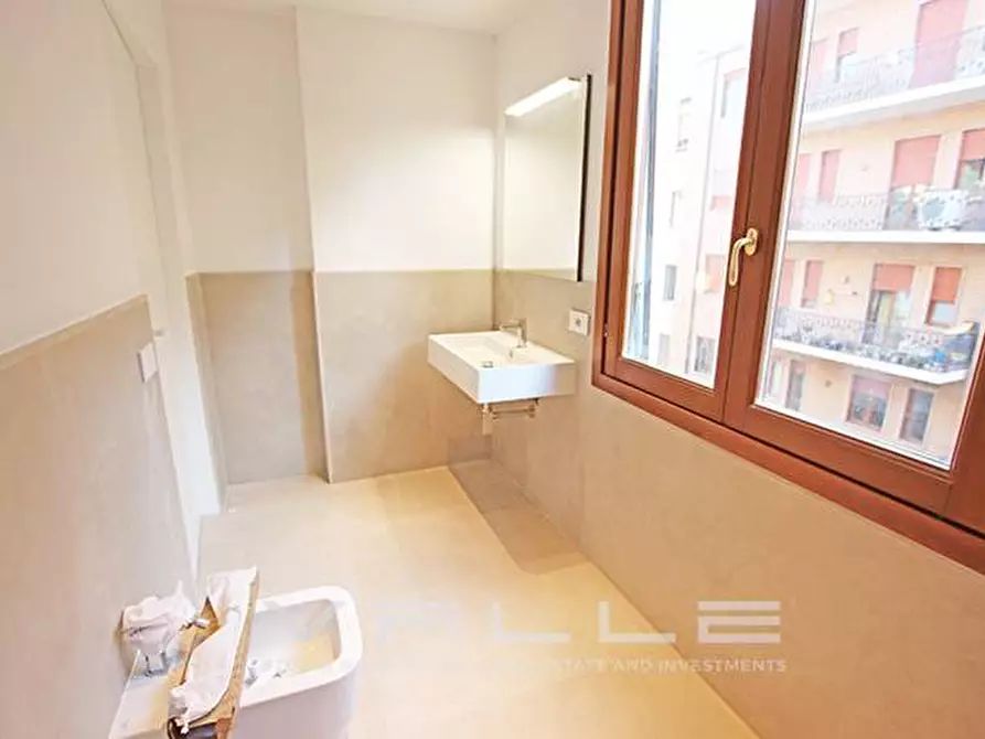 Immagine 16 di Appartamento in affitto  in via locatelli a Bergamo