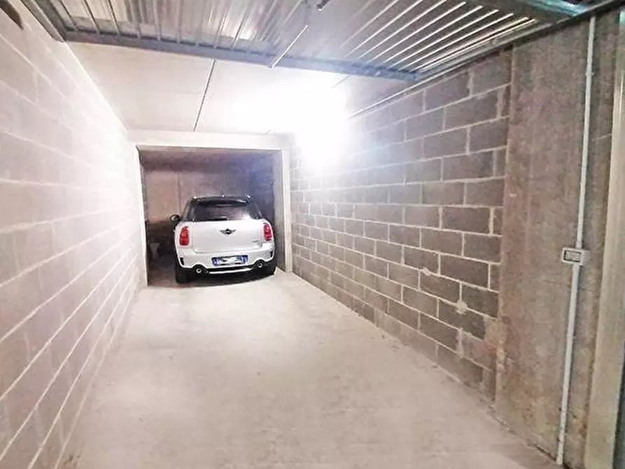 Immagine 11 di Box auto in vendita  in via Corridoni 79 a Bergamo