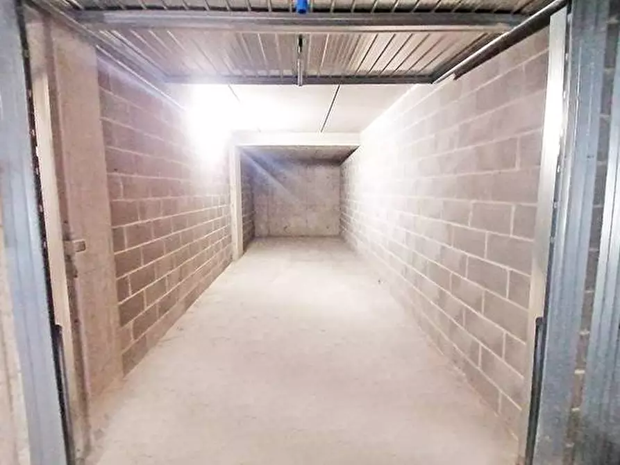 Immagine 12 di Box auto in vendita  in via Corridoni 79 a Bergamo