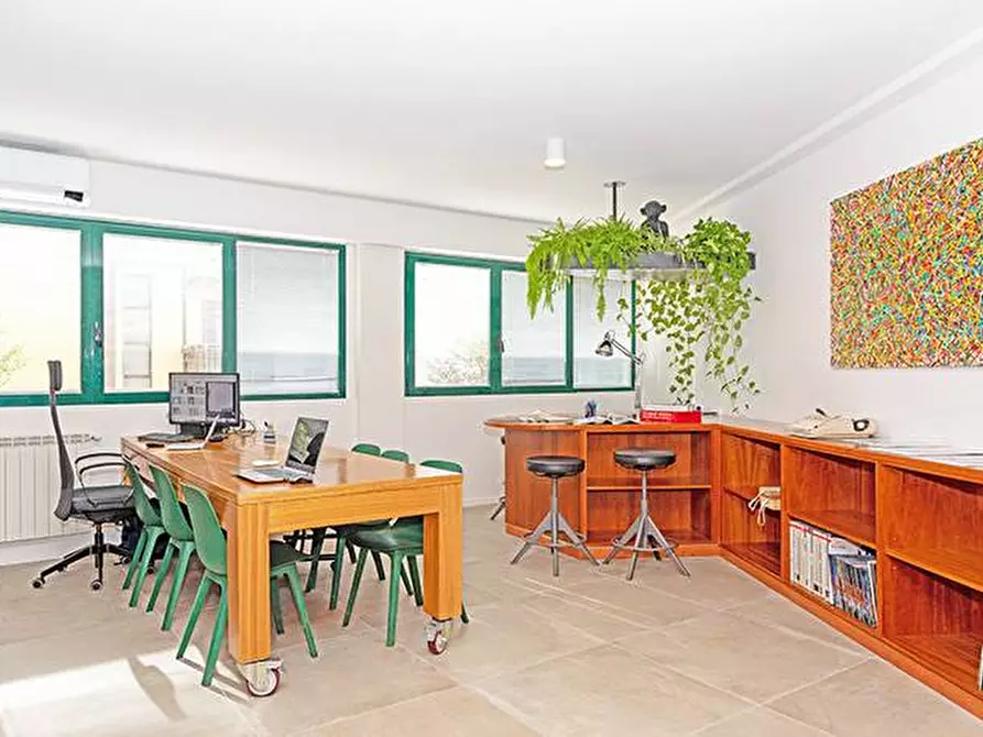 Immagine 3 di Ufficio in affitto  in via 24 maggio a Bergamo