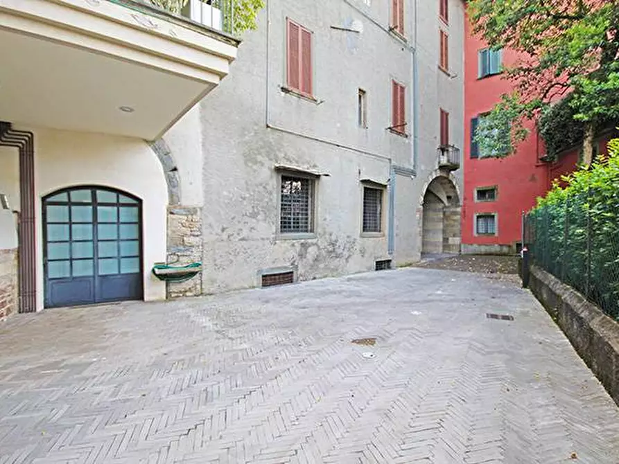 Immagine 23 di Appartamento in vendita  in piazza mercato del fieno a Bergamo