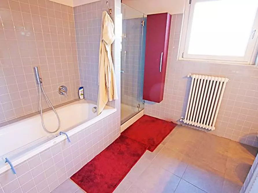 Immagine 18 di Appartamento in vendita  in piazza mercato del fieno a Bergamo