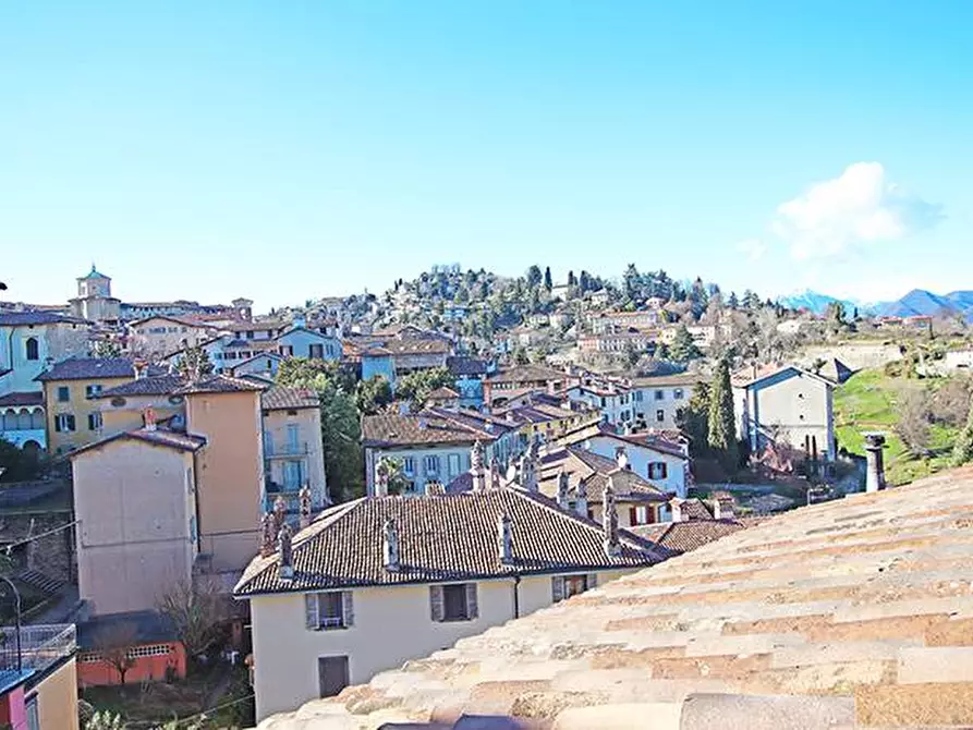 Immagine 20 di Appartamento in vendita  in piazza mercato del fieno a Bergamo