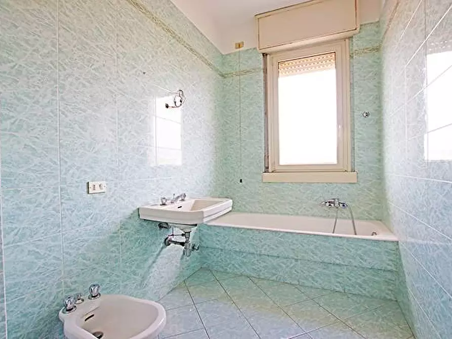 Immagine 32 di Attico in vendita  in via Tiraboschi a Bergamo