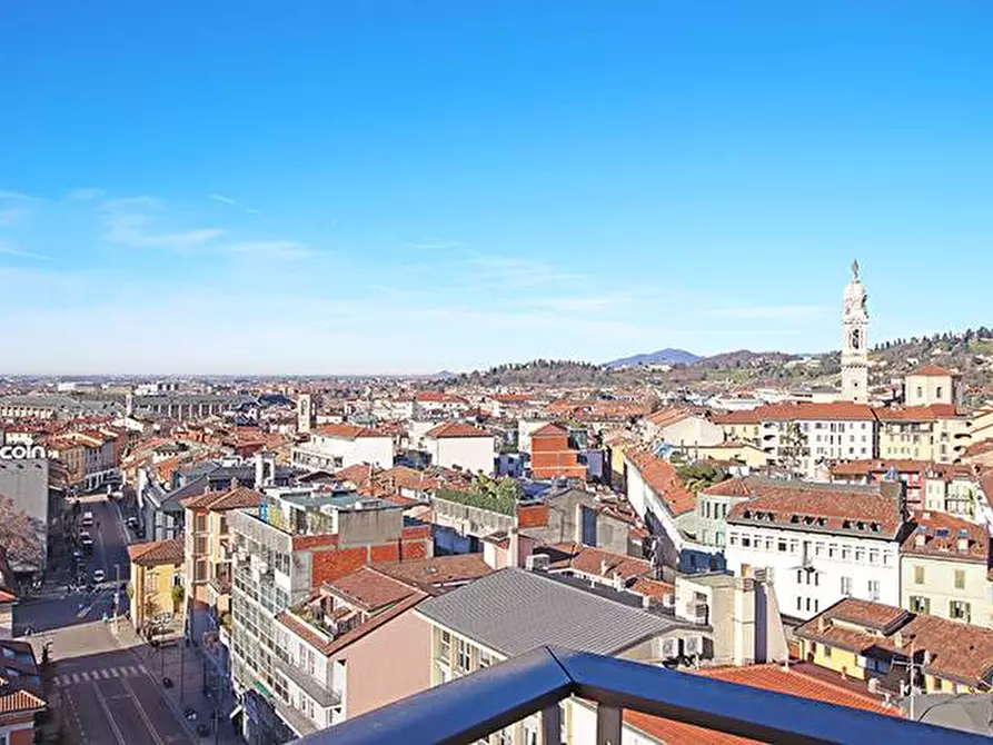 Immagine 6 di Attico in vendita  in via Tiraboschi a Bergamo