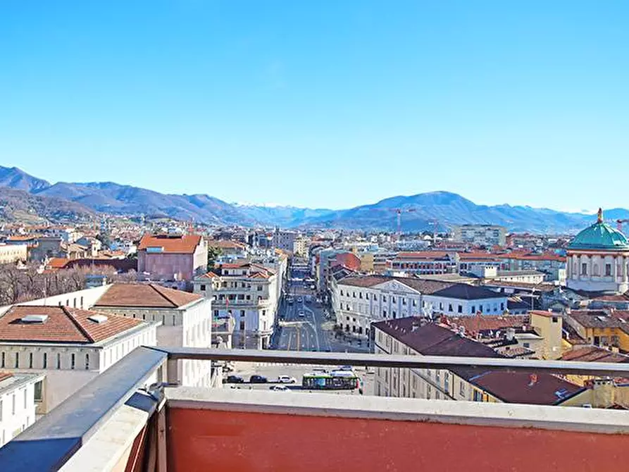 Immagine 2 di Attico in vendita  in via Tiraboschi a Bergamo