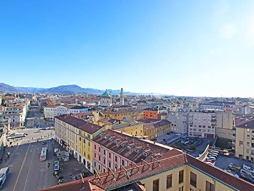Immagine 14 di Attico in vendita  in via Tiraboschi a Bergamo