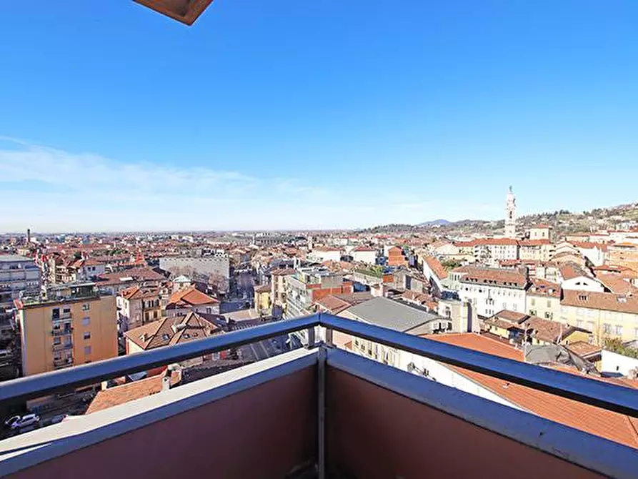 Immagine 7 di Attico in vendita  in via Tiraboschi a Bergamo