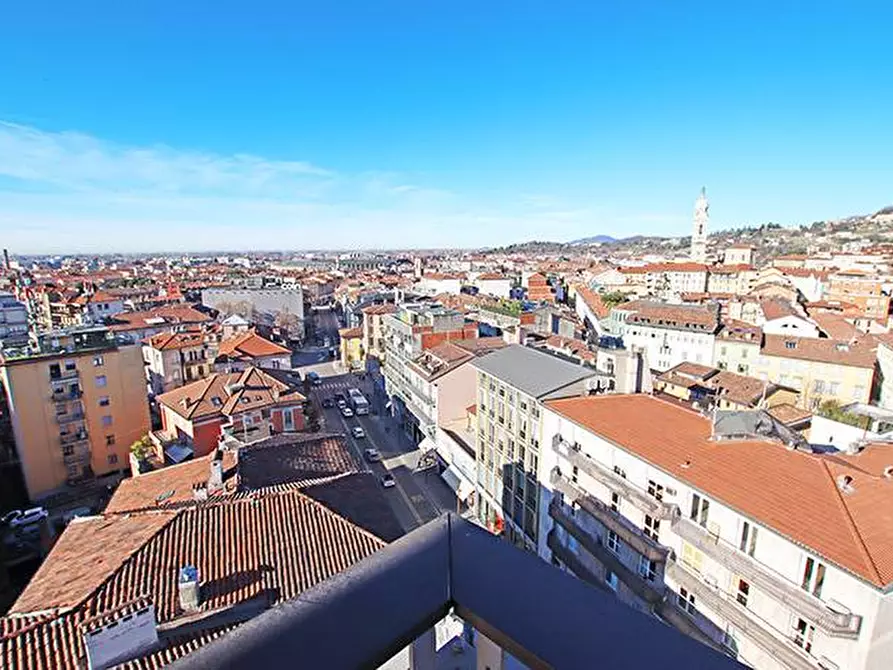 Immagine 8 di Attico in vendita  in via Tiraboschi a Bergamo