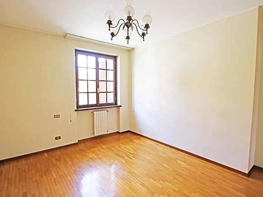 Immagine 27 di Villa in vendita  in via ippolito nievo a Mozzo