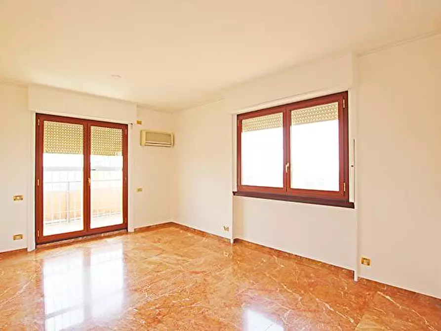 Immagine 38 di Attico in vendita  in via Tiraboschi a Bergamo