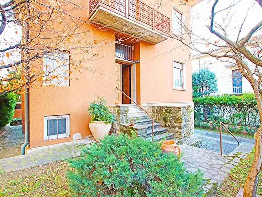 Immagine 3 di Villa in vendita  in via santa lucia a Bergamo