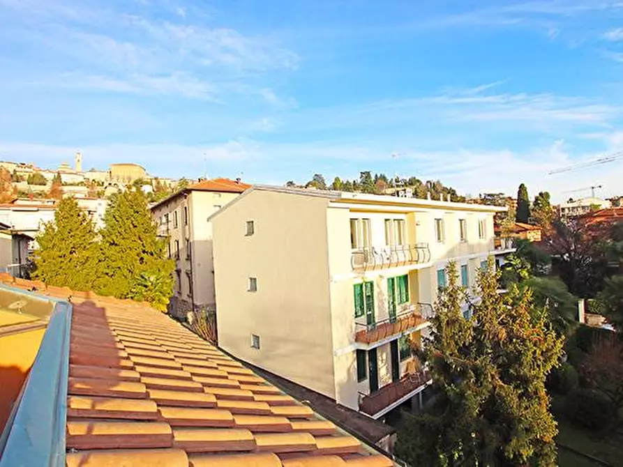 Immagine 29 di Villa in vendita  in via santa lucia a Bergamo