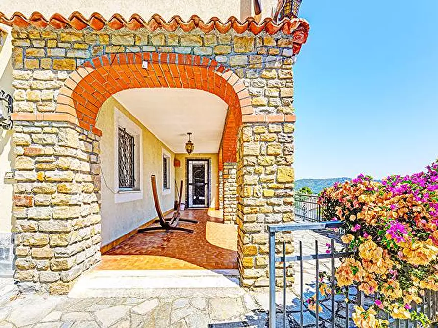 Immagine 12 di Villa in vendita  in via colline a Andora