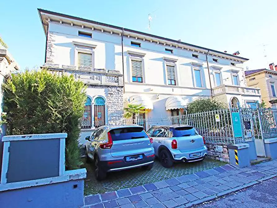 Immagine 1 di Appartamento in vendita  in via verdi a Bergamo