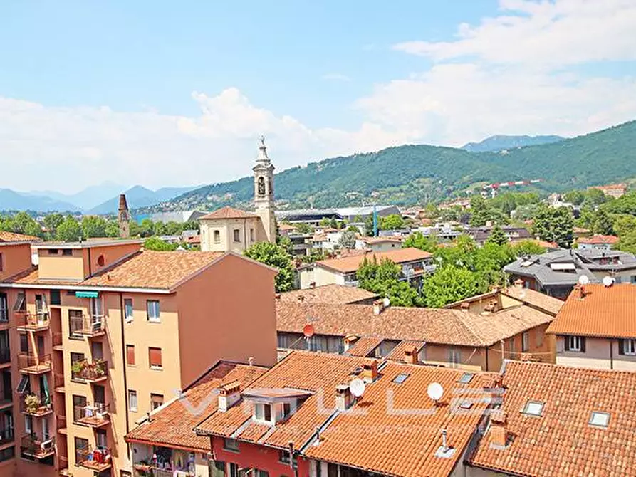 Immagine 4 di Appartamento in vendita  in via longo a Bergamo