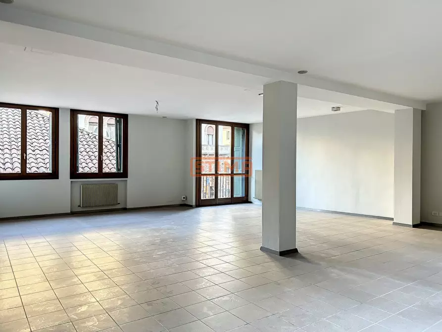 Immagine 2 di Ufficio in affitto  a Treviso