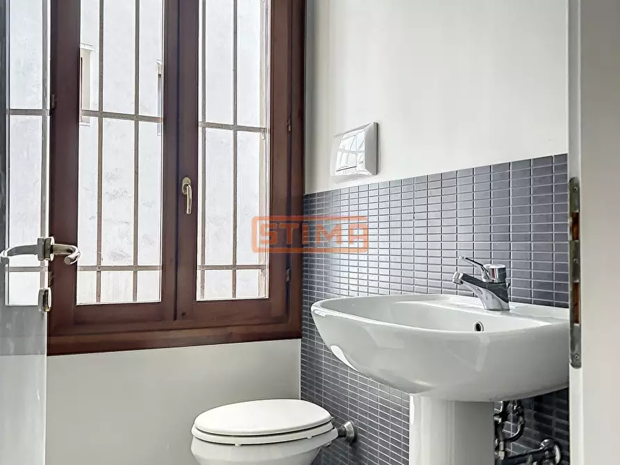 Immagine 11 di Ufficio in affitto  a Treviso