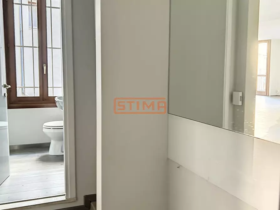 Immagine 15 di Ufficio in affitto  a Treviso