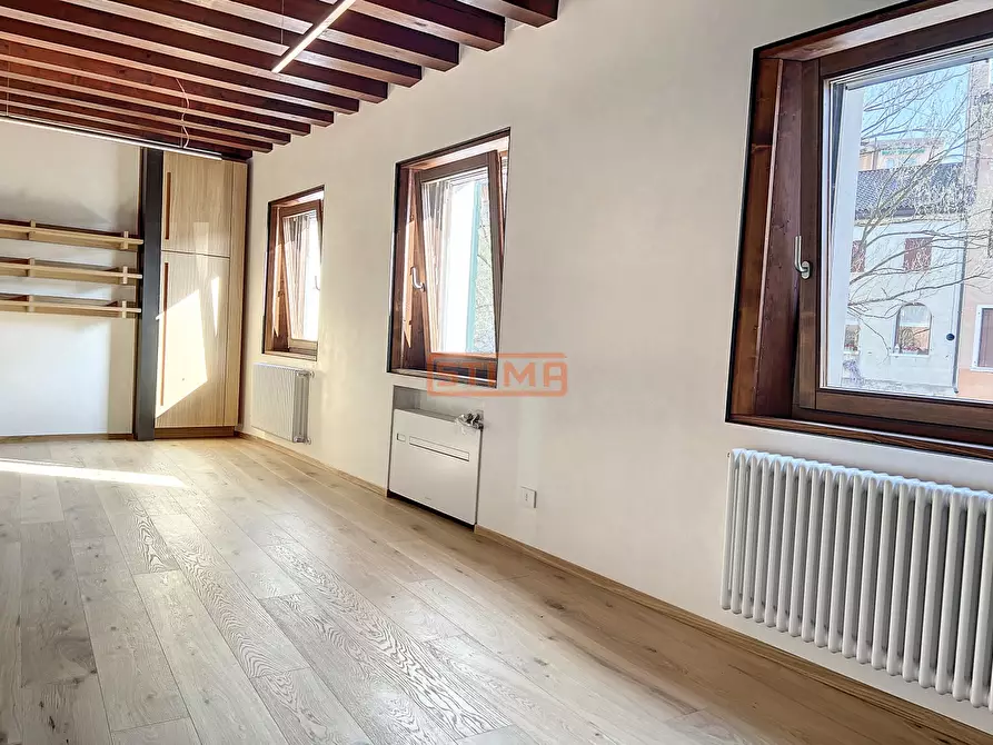 Immagine 16 di Attico in affitto  a Treviso