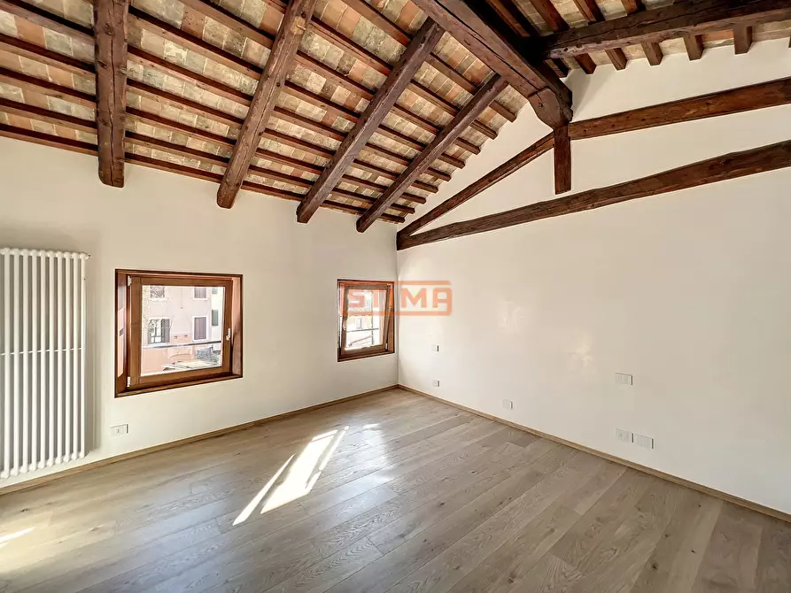 Immagine 30 di Attico in affitto  a Treviso