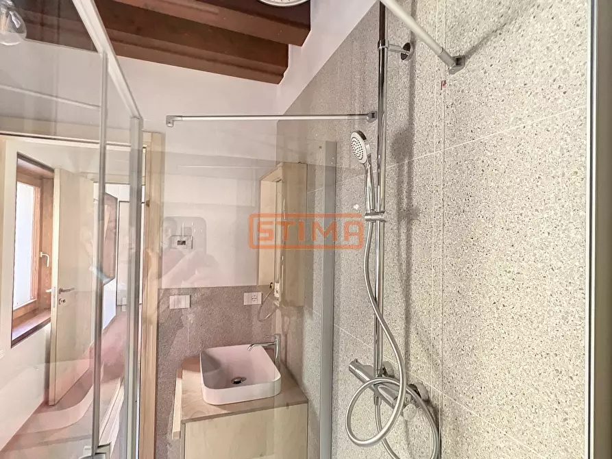 Immagine 46 di Attico in affitto  a Treviso