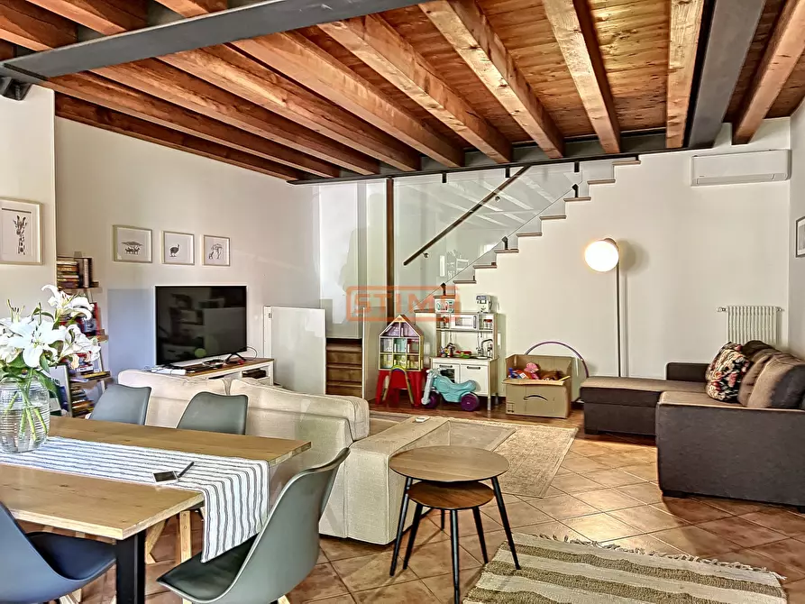 Immagine 4 di Villa in affitto  a Treviso