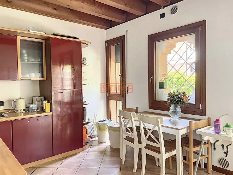 Immagine 7 di Villa in affitto  a Treviso