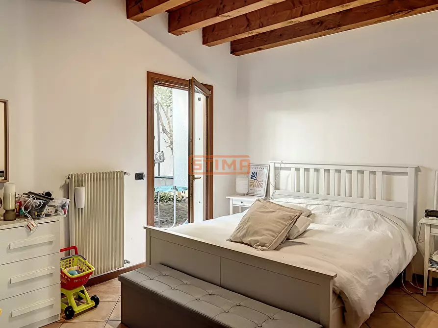 Immagine 12 di Villa in affitto  a Treviso