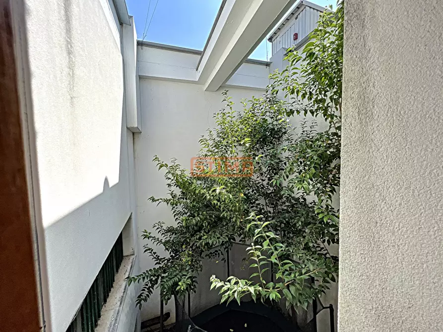 Immagine 25 di Villa in affitto  a Treviso