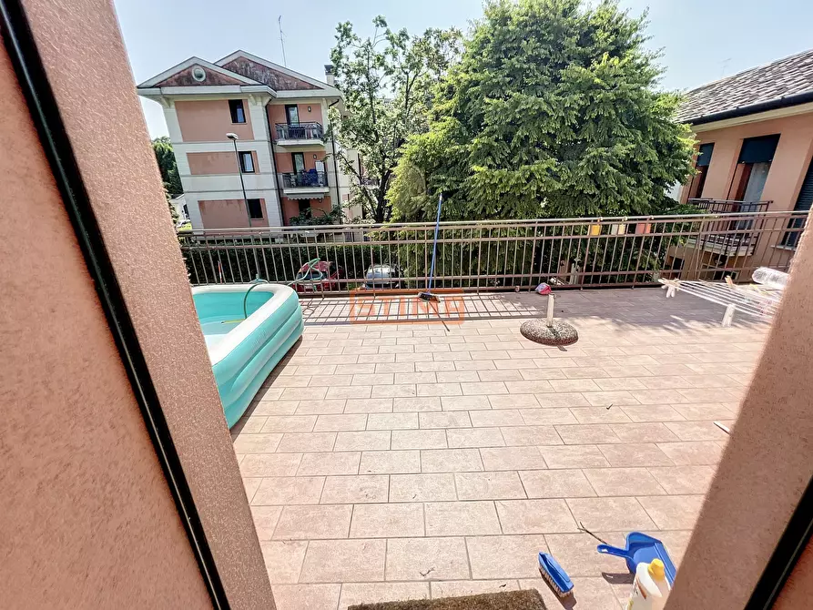 Immagine 17 di Villa in affitto  a Treviso