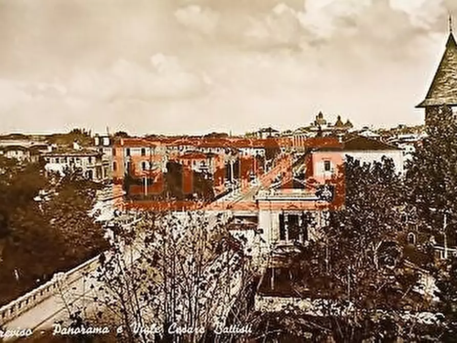 Immagine 4 di Villa in vendita  a Treviso