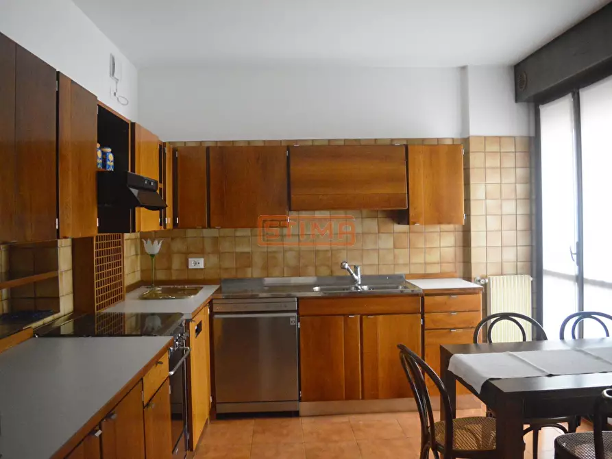 Immagine 3 di Appartamento in affitto  a Treviso