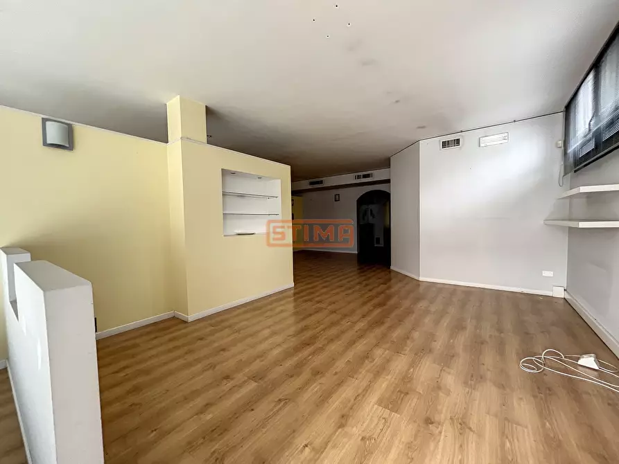 Immagine 1 di Ufficio in affitto  in via principale a Altivole