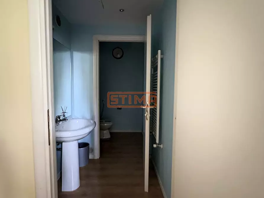 Immagine 15 di Ufficio in affitto  in via principale a Altivole