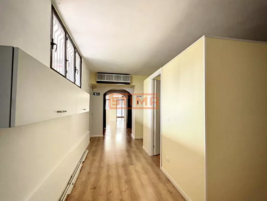 Immagine 23 di Ufficio in affitto  in via principale a Altivole