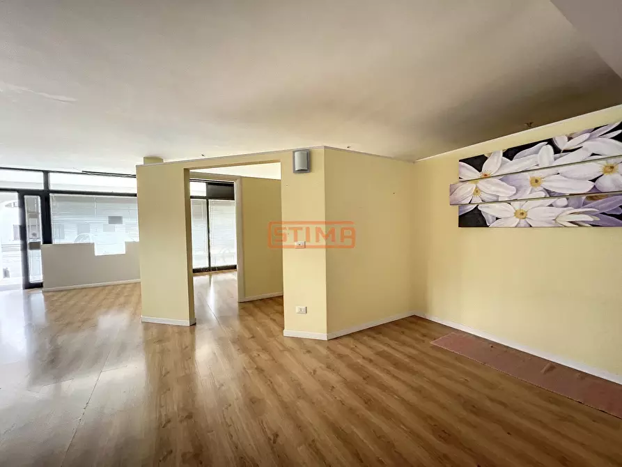 Immagine 25 di Ufficio in affitto  in via principale a Altivole