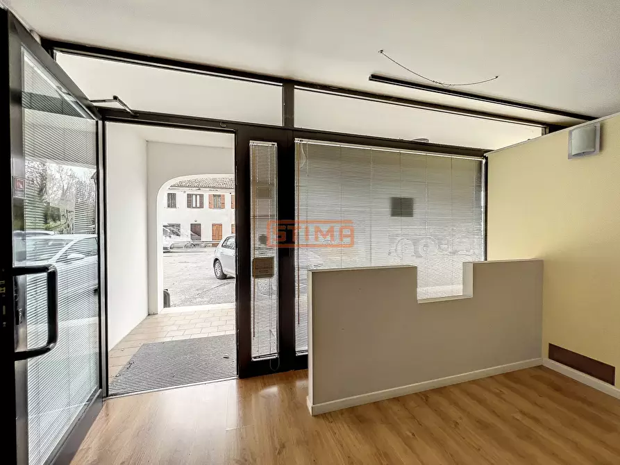 Immagine 26 di Ufficio in affitto  in via principale a Altivole